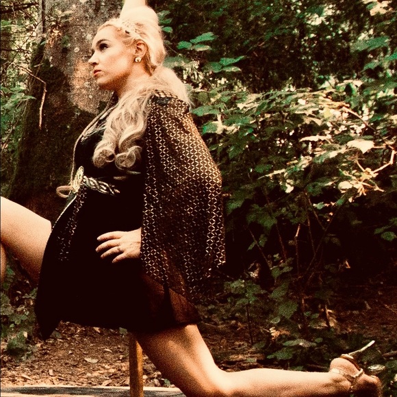 Meet your Posher, Charlotte - Picture 2 of 5